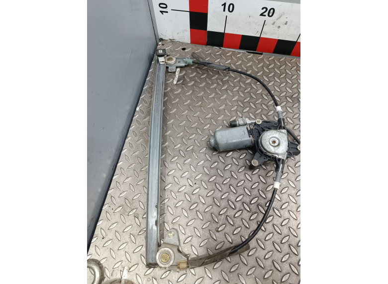 Стеклоподъемник электрический передний левый к Peugeot 605, 1994г.