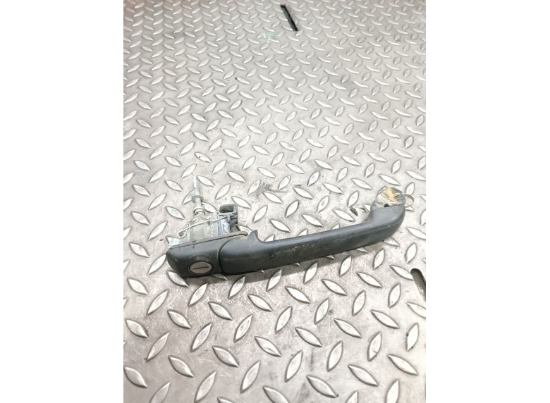 Ручка наружная передняя левая к Volkswagen Golf, 1994г.