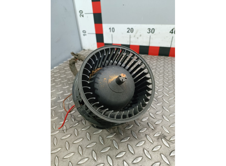 Моторчик печки к Volkswagen Golf, 1994г.