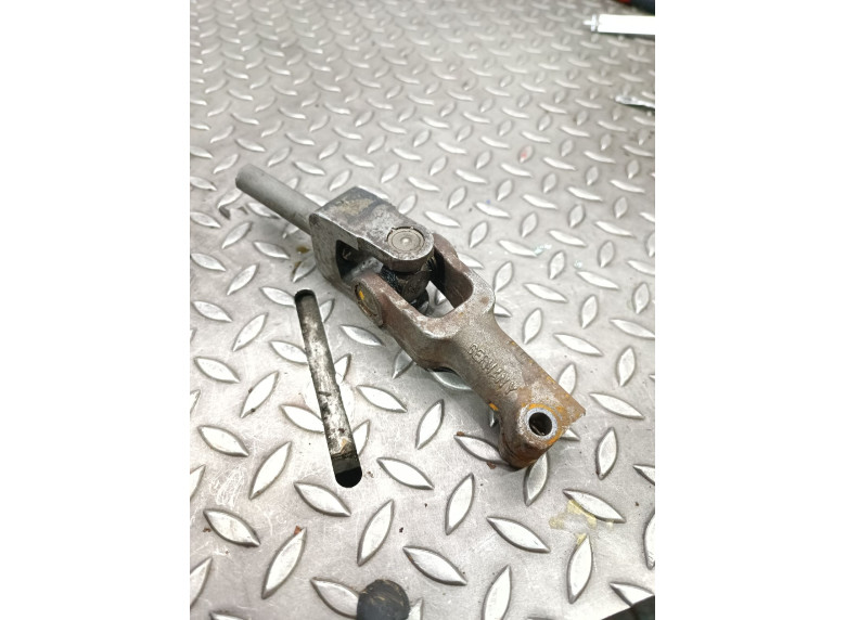 Рулевой карданчик к Volkswagen Golf, 1994г.