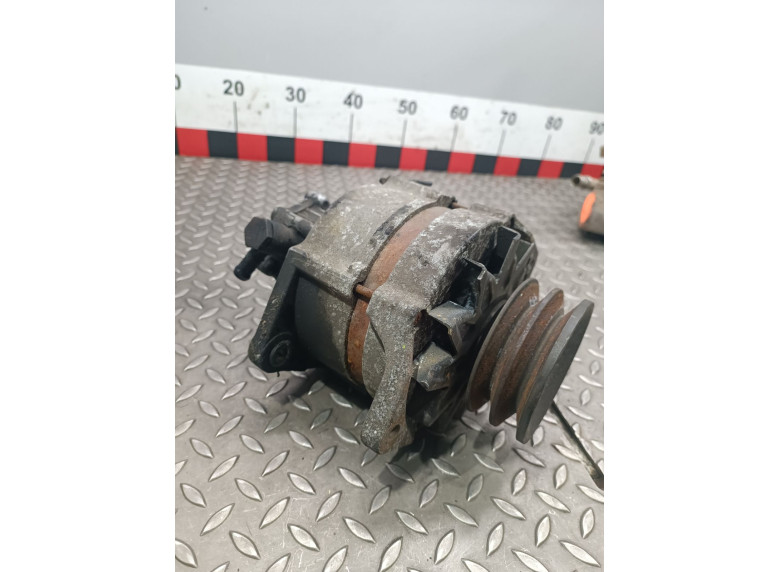 Генератор к Nissan Vanette, 1998г.