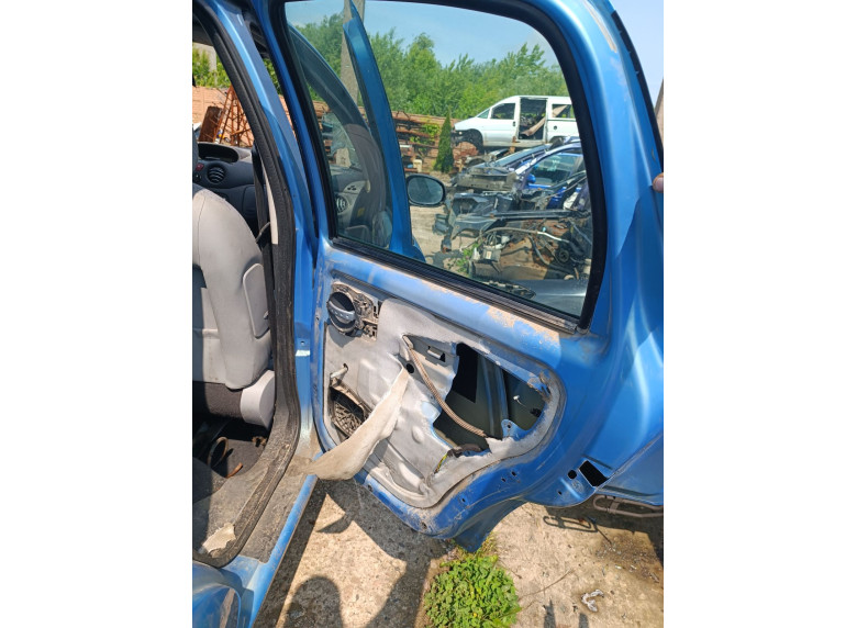 Дверь задняя правая к Citroen C3, 2004г.