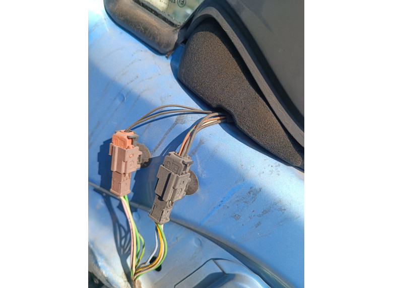 Зеркало наружное правое к Citroen C3, 2004г.