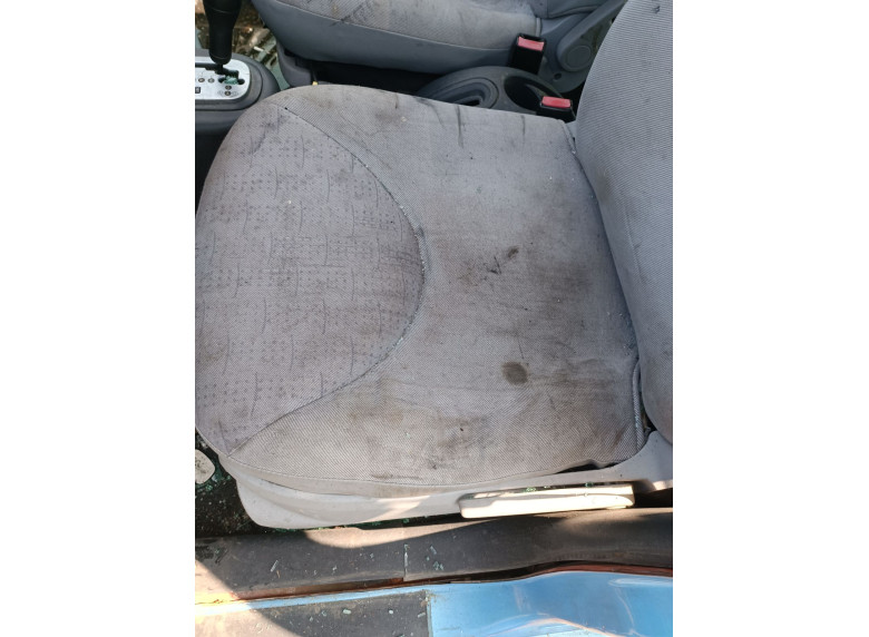 Сиденье переднее левое к Citroen C3, 2004г.