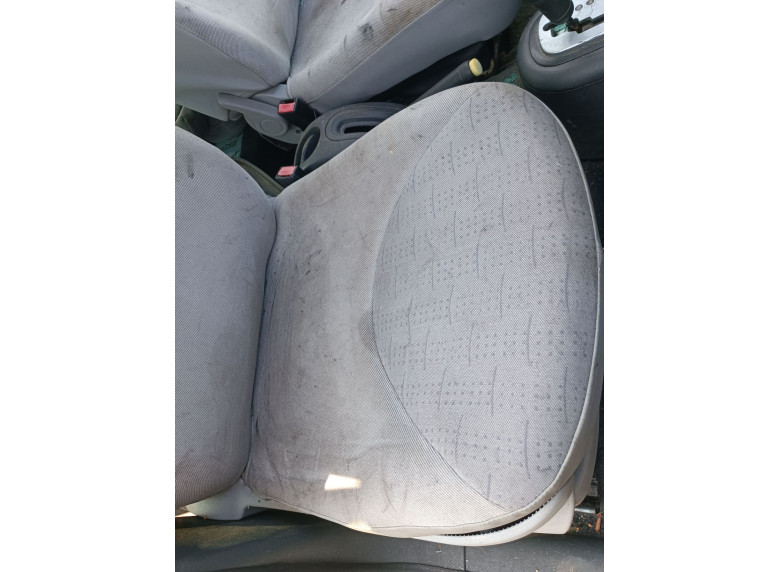 Сиденье переднее правое к Citroen C3, 2004г.
