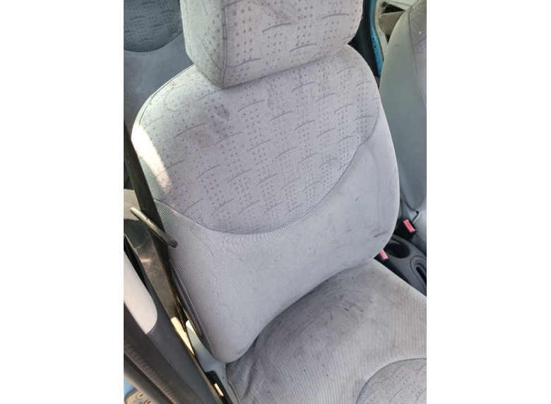 Сиденье переднее правое к Citroen C3, 2004г.