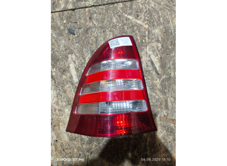 Фонарь задний левый к Mercedes C W203, 2003г.