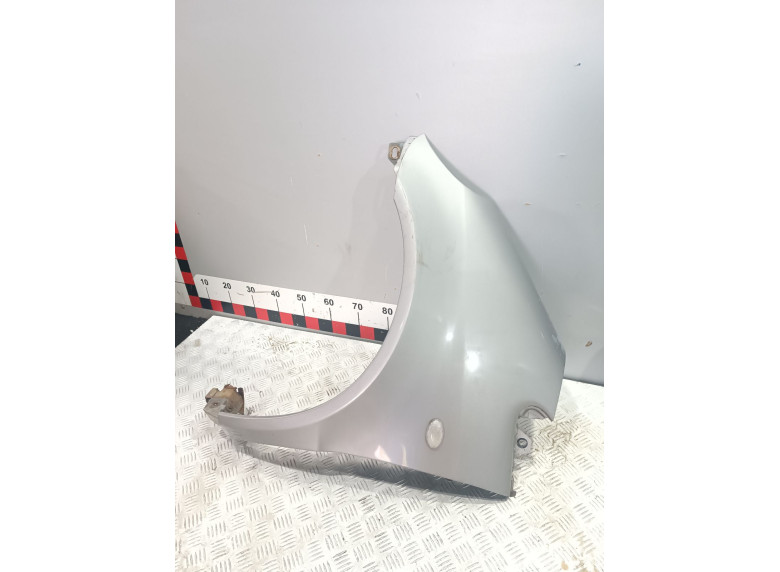 Крыло переднее левое к Mercedes A W168, 2001г.