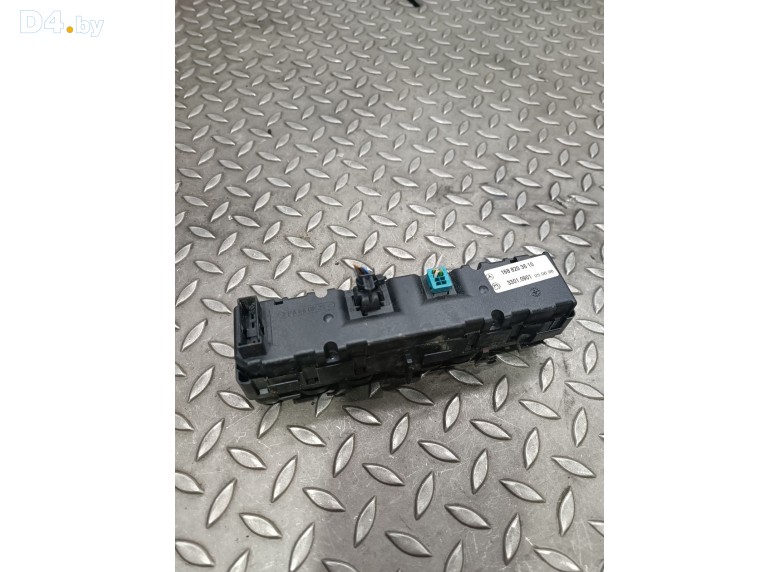 Блок кнопок к Mercedes AW168 undefined г.