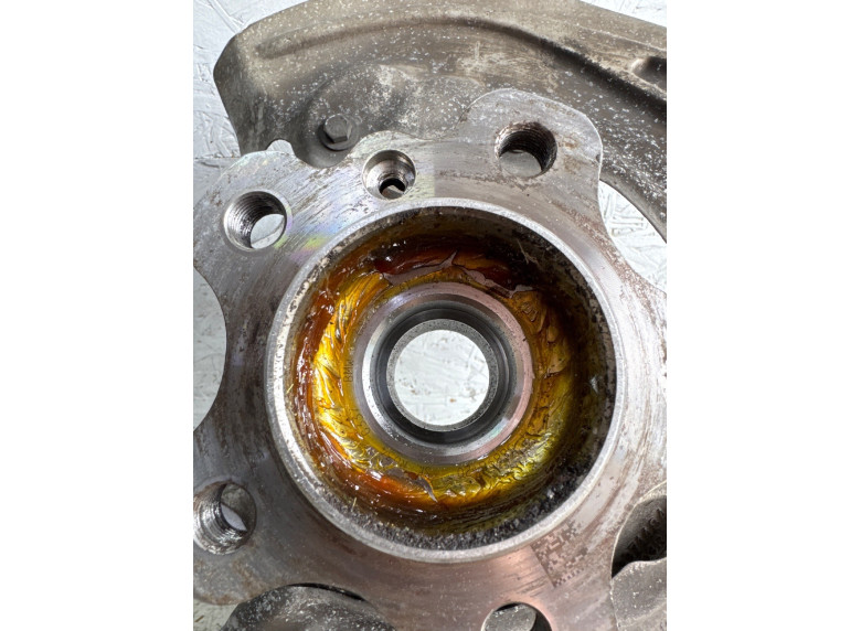 Кулак поворотный правый к BMW iX3 G08, 2018г.