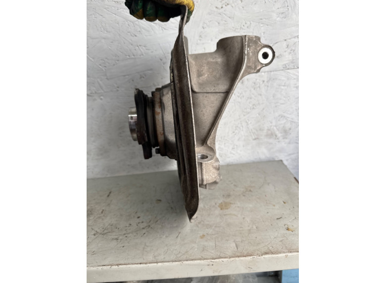 Кулак поворотный правый к BMW iX3 G08, 2018г.