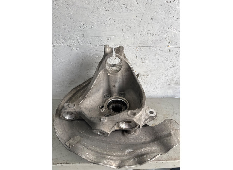 Кулак поворотный правый к BMW iX3 G08, 2018г.