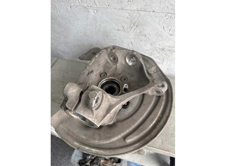 Кулак поворотный правый к BMW iX3 G08, 2018г.