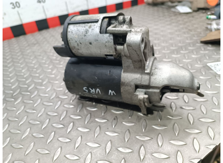 Стартер к Volkswagen Passat, 2000г.