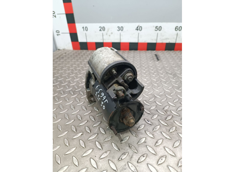 Стартер к Volkswagen Passat, 2000г.