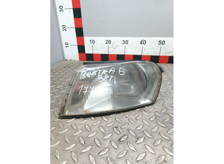 Поворотник левый к Opel Vectra, 1998г.