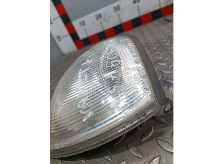 Поворотник правый к Nissan Vanette, 1998г.