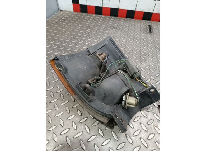 Поворотник правый к Nissan Atlas, 1996г.