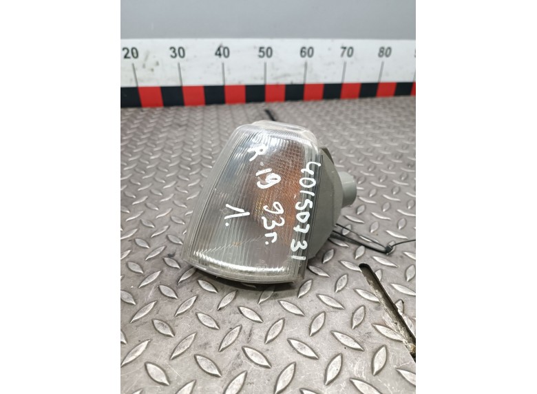 Поворотник левый к Renault 19