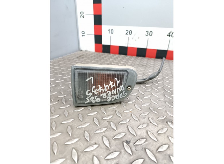 Поворотник левый к Mitsubishi Space Runner