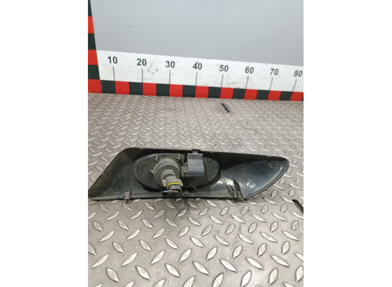 Поворотник правый к Iveco Daily, 2001г.