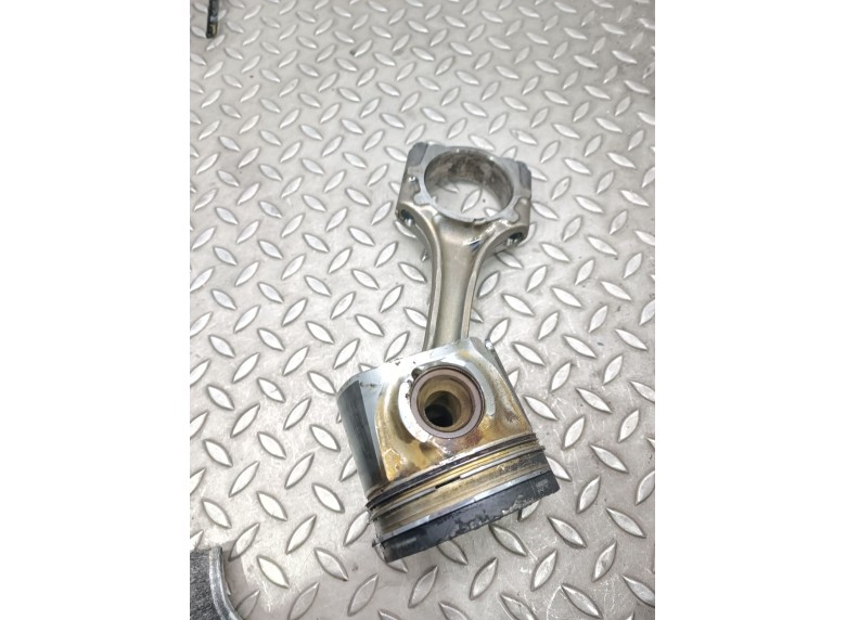 Поршень к Поршень к Toyota Avensis undefined г. Avensis