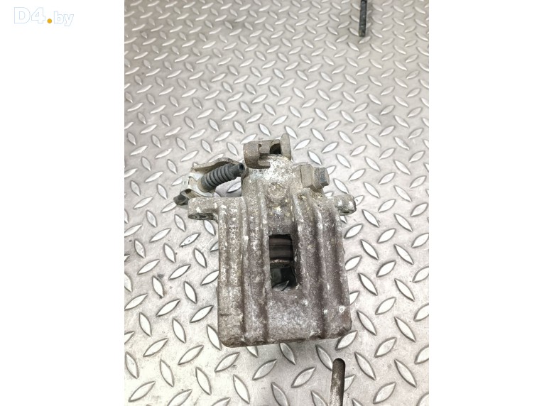 Суппорт задний правый к Volkswagen Golf undefined г.