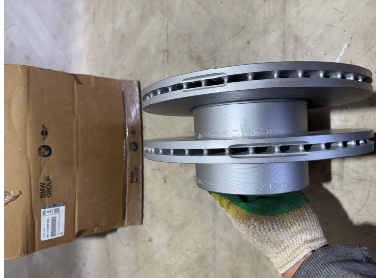 Диск тормозной передний к BMW 3 E90/E91/E92/E93, 2006г.