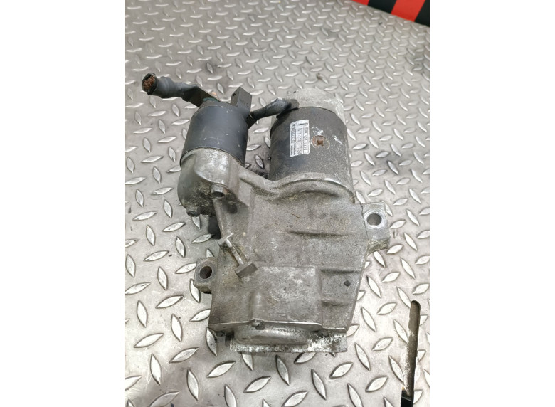 Стартер к Volkswagen Golf, 2002г.