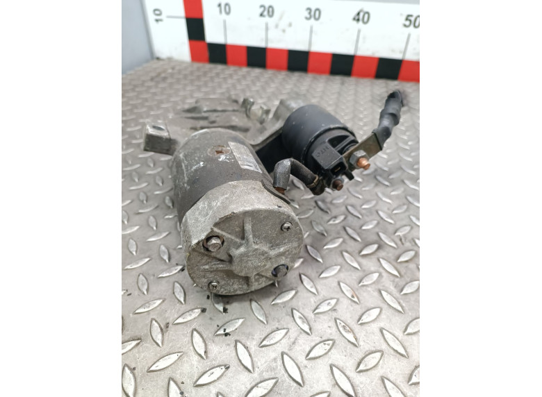 Стартер к Volkswagen Golf, 2002г.