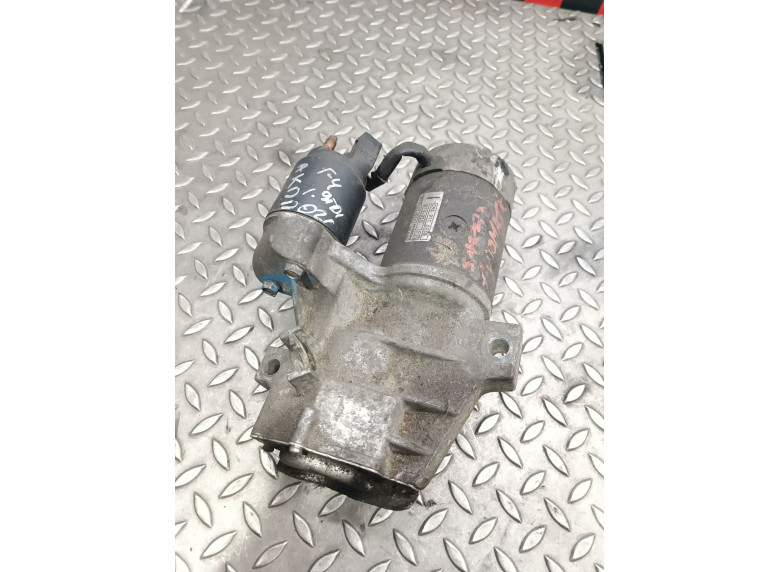 Стартер к Volkswagen Golf, 2003г.