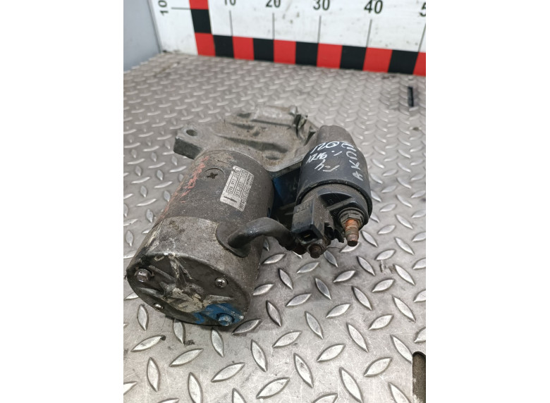 Стартер к Volkswagen Golf, 2003г.