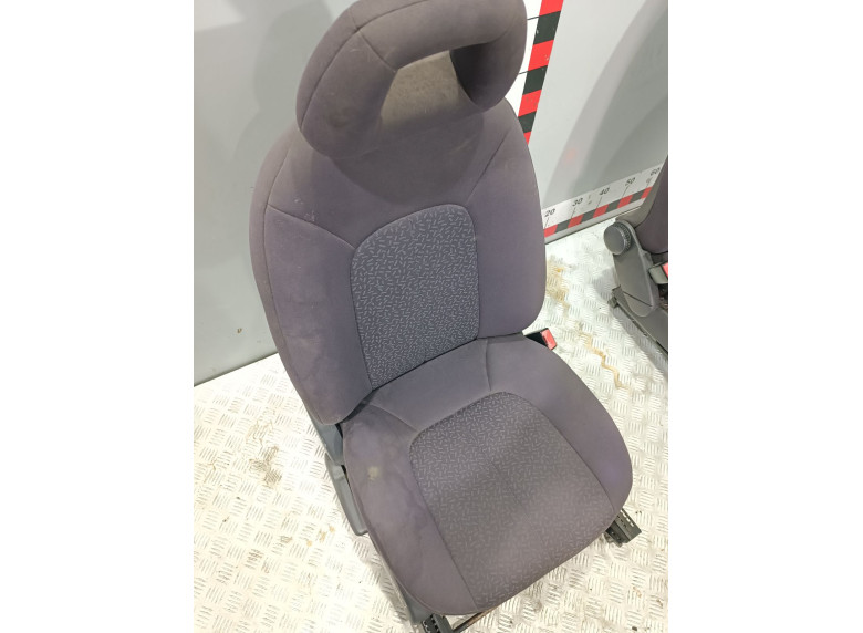 Сиденье переднее правое к Mercedes A W168, 2000г.