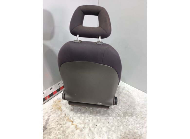 Сиденье переднее левое к Mercedes A W168, 2000г.