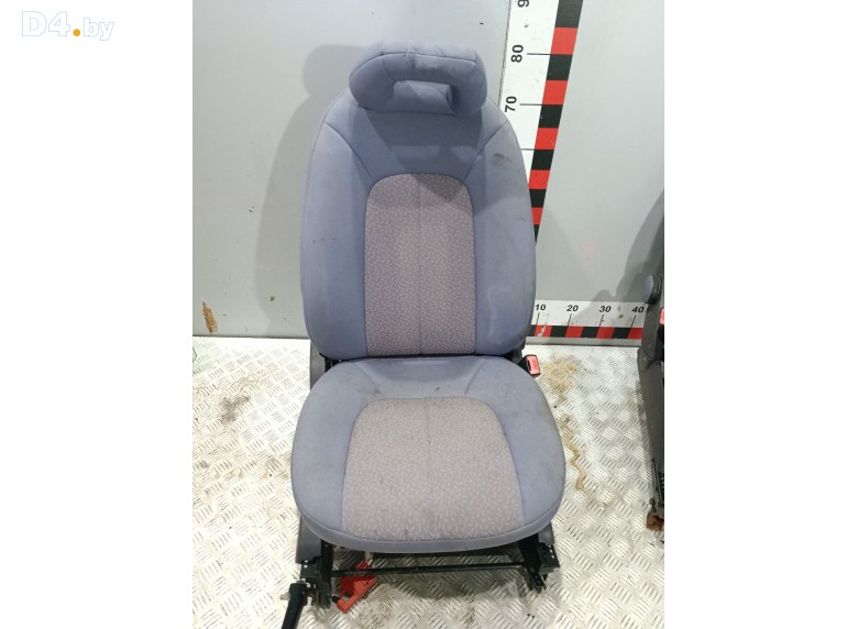 Сиденье переднее правое к Mercedes AW168 undefined г.