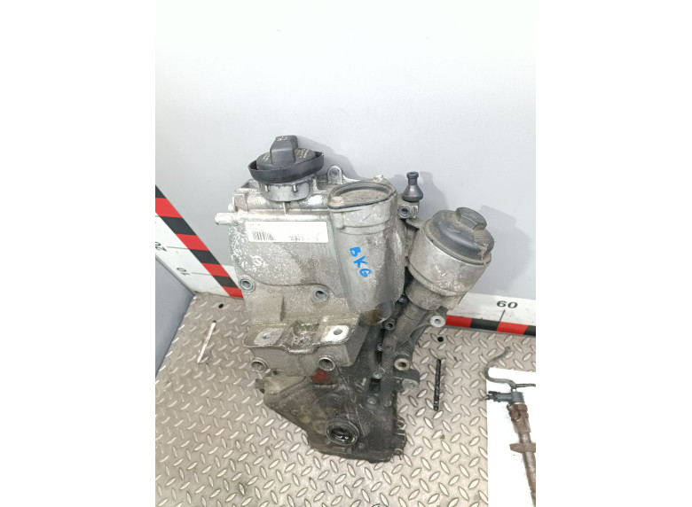 Крышка двигателя передняя к Volkswagen Golf, 2007г.