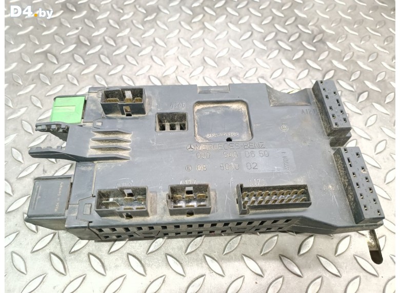 Блок предохранителей к Mercedes VitoW638 undefined г.