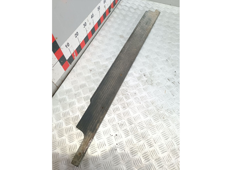 Подножка к Mercedes Vito W638, 1998г.