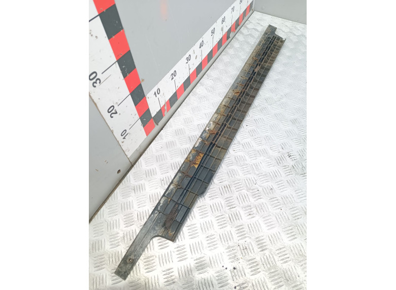 Подножка к Mercedes Vito W638, 1998г.