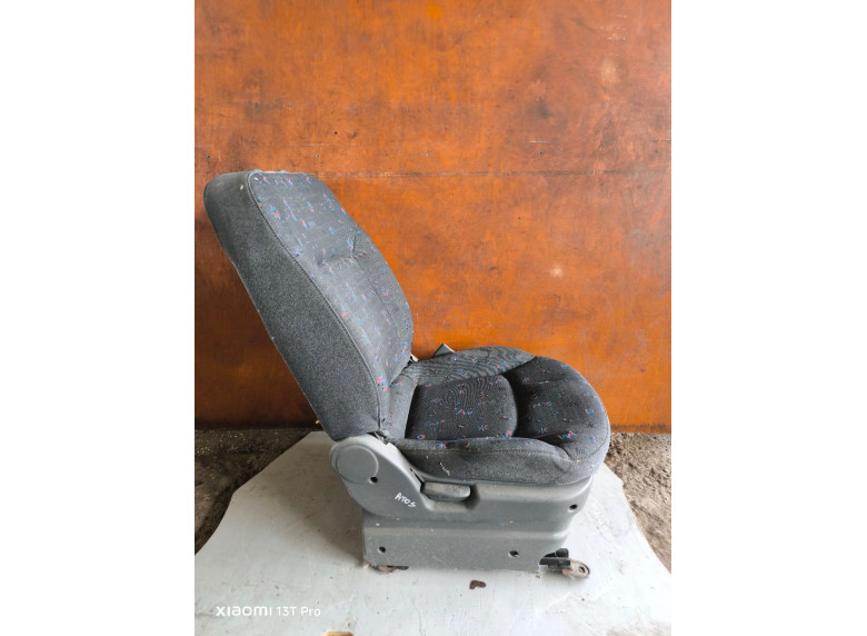 Сиденье переднее правое к Hyundai Atos, 2003г.