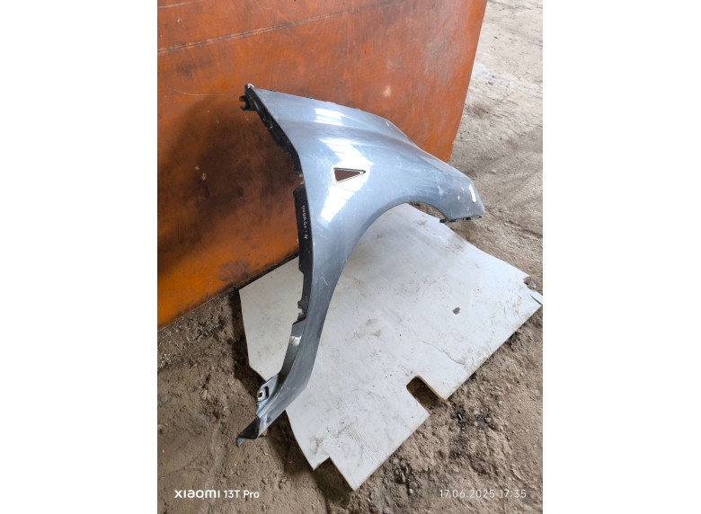 Крыло переднее правое к Renault Espace, 2004г.