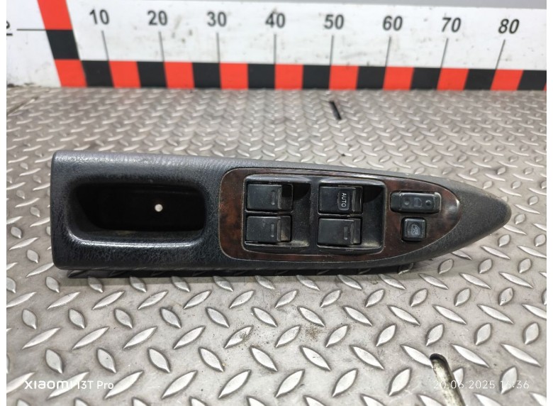 Блок управления стеклоподъемниками к Toyota Avensis