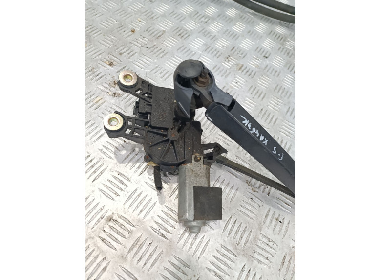 Моторчик заднего стеклоочистителя (дворника) к Volkswagen Golf, 2006г.