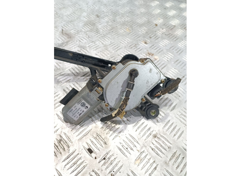 Моторчик заднего стеклоочистителя (дворника) к Volkswagen Golf, 2006г.