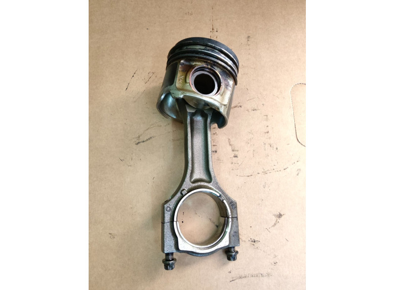 Поршень к BMW 3 F30/F31/GT F34, 2019г.