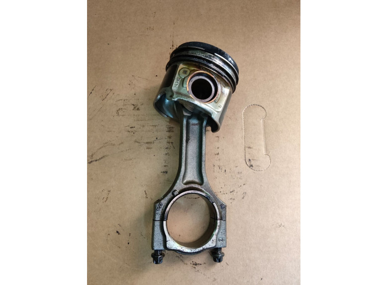 Поршень к BMW 3 F30/F31/GT F34, 2019г.