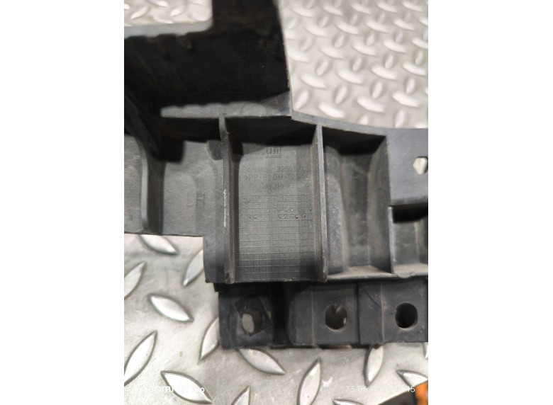 Кронштейн крепления бампера переднего к Opel Insignia, 2009г.