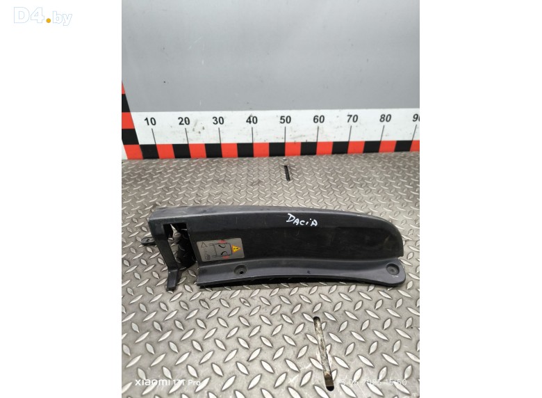 Накладка под фонарь левый к Dacia Logan undefined г.