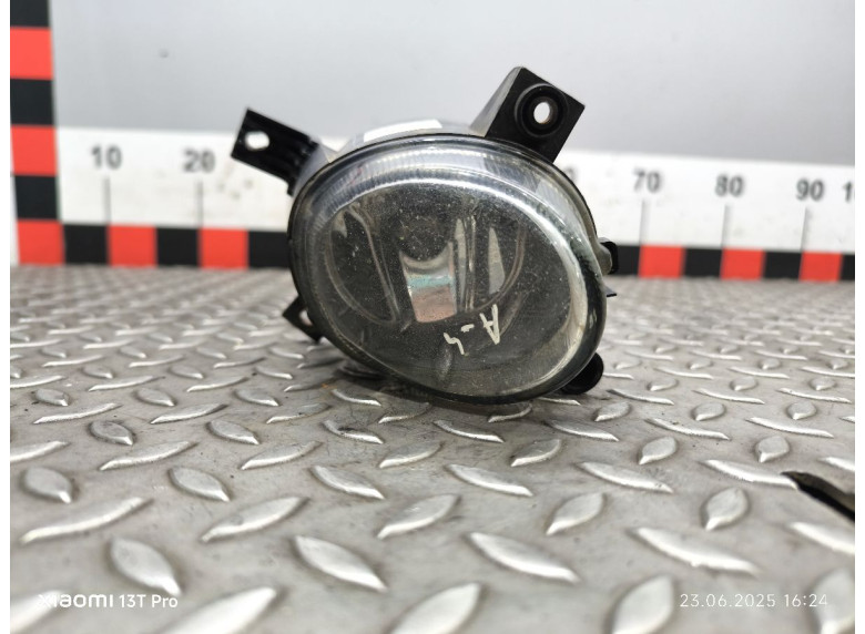 Фара противотуманная правая к Audi A4, 2007г.
