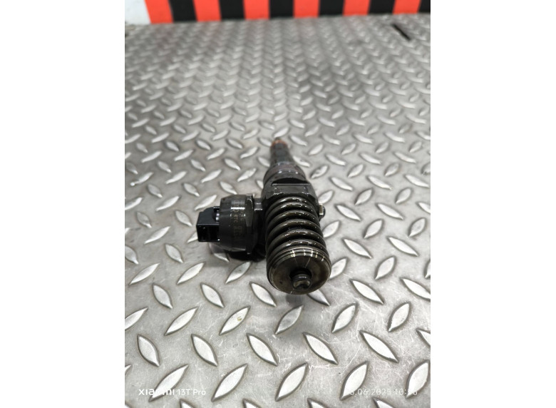 Форсунка к Volkswagen Golf, 2005г.